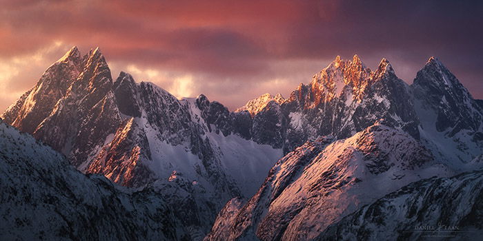 A rocky mountain range in the Lofoten.