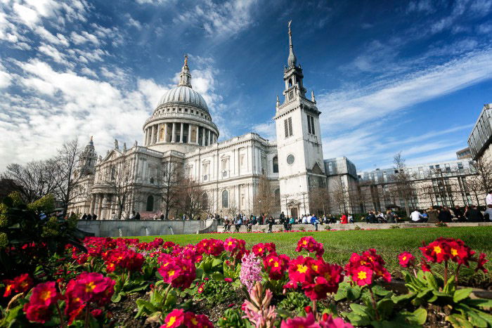 At Pauls Cathedral - best photo spots for London Photography 