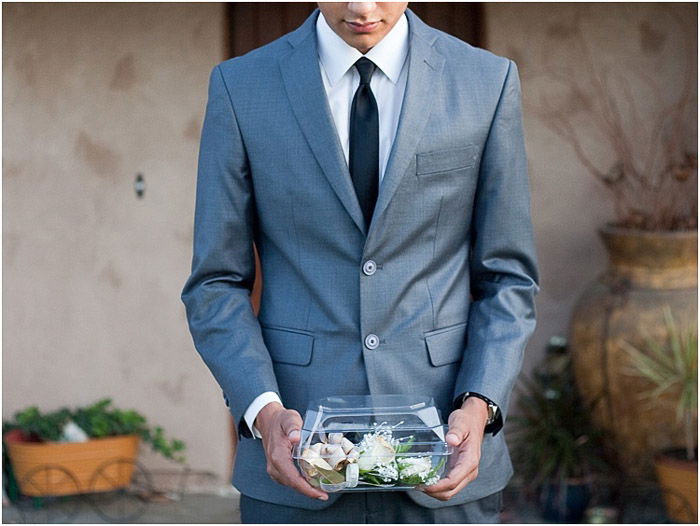 Cute prom pictures of a teen posing outdoors