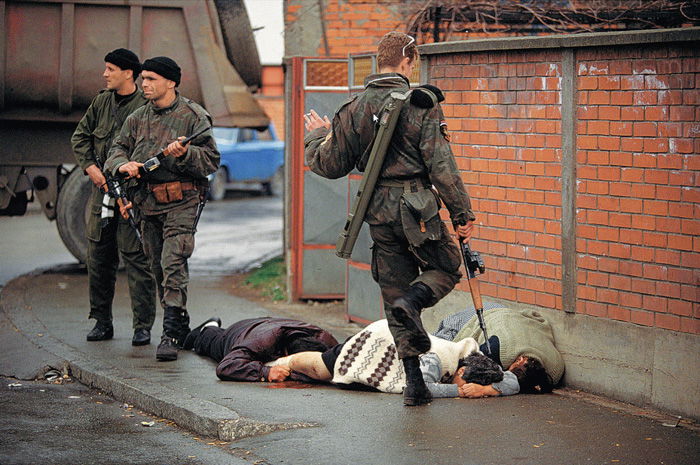 Bosnia - Ron Haviv (1992)