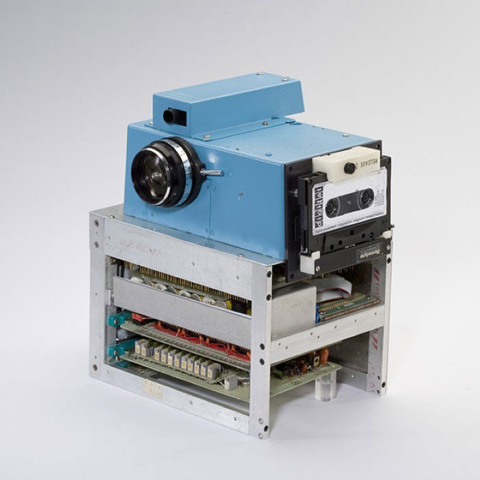 The first Kodak digital camera 