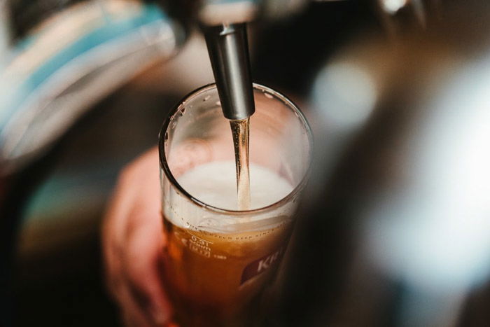 Pouring a pint of beer - beer pictures 