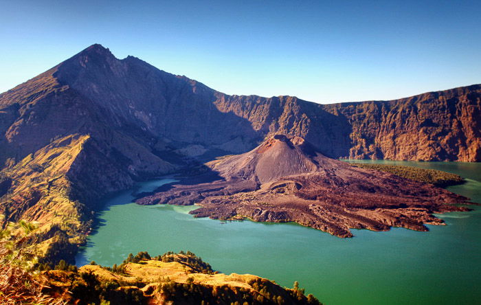 Stunning shot of Mount Rinjani in Indonesia-volcano and lava photography