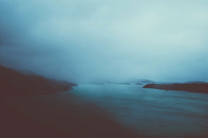 a beautiful moody coastal scene - stunning landscape photos 