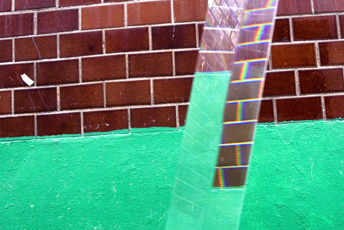 Artistic photo, a prism is used, and the refraction effect can be seen.