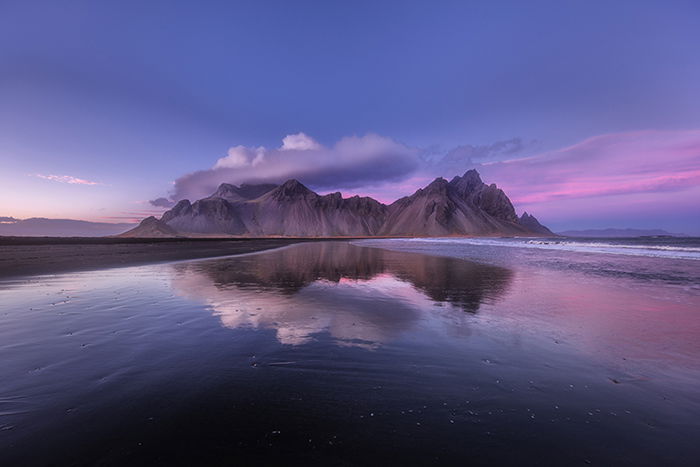 A stunning mountainous landscape in iceland