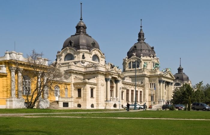 Best Photography Spots in Budapest Széchenyi Thermal Baths