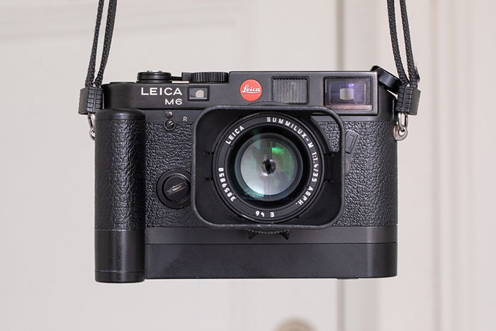 Leica M6 with M grip