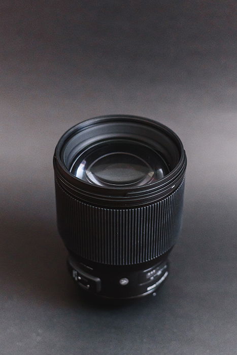 Front side of the Sigma 85mm f/1.4 Art DG HSM lens