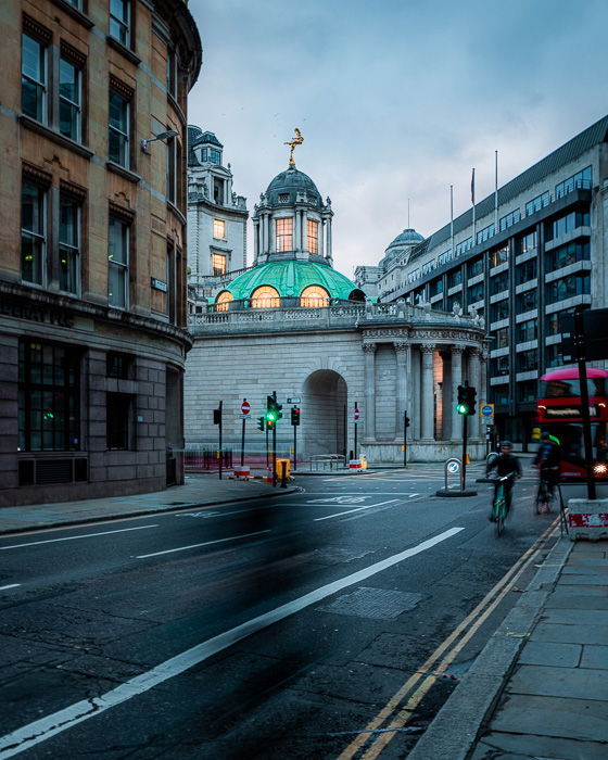 An image of the streets of London shot with the Canon EOS R5