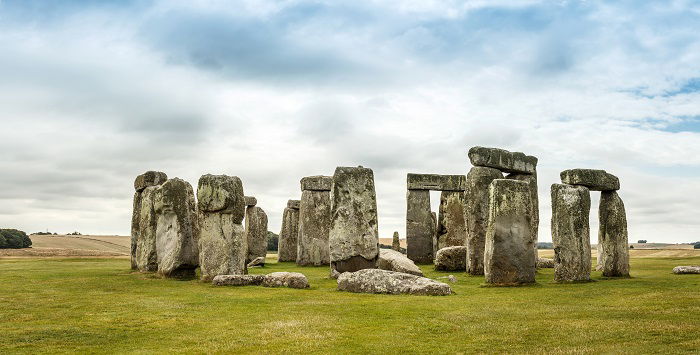 a photo of stonehenge