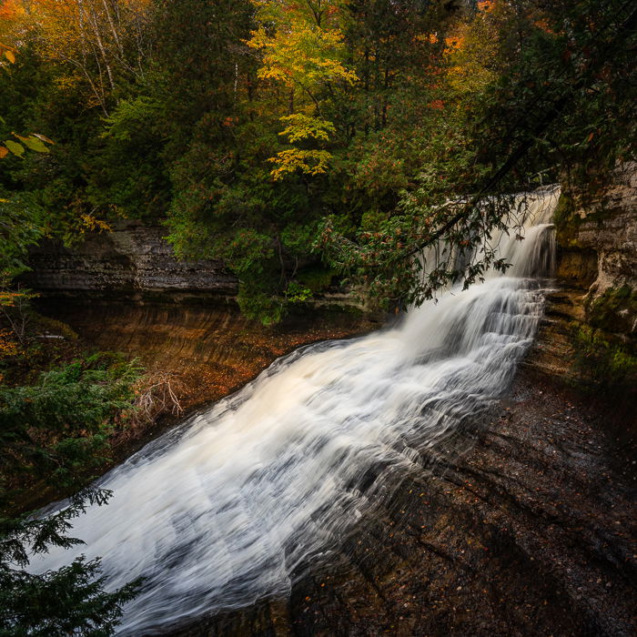 Waterfall 1:1 aspect ratio