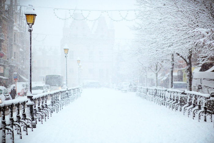 Natural light in a snowy scene