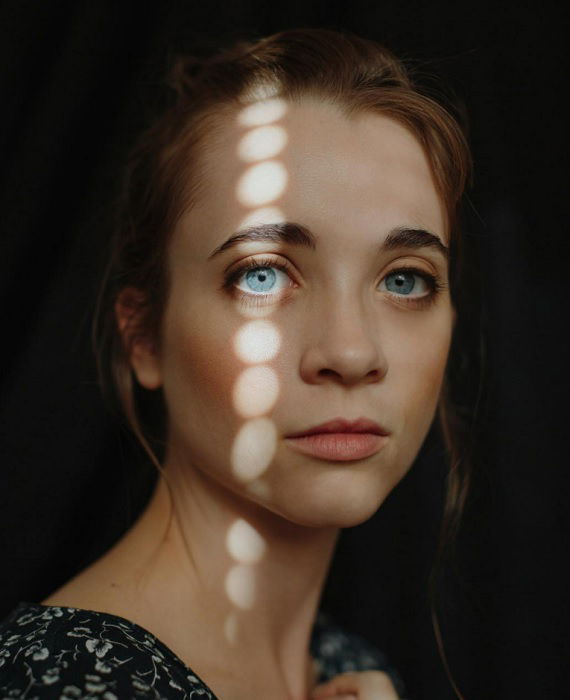 Portrait of a woman with blue eyes