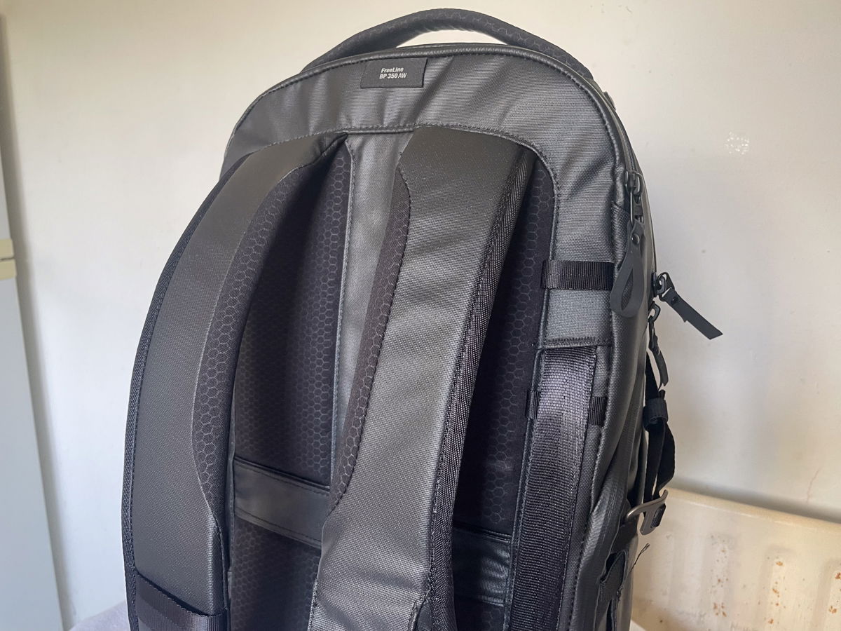 shoulder straps on the Lowepro Freeline