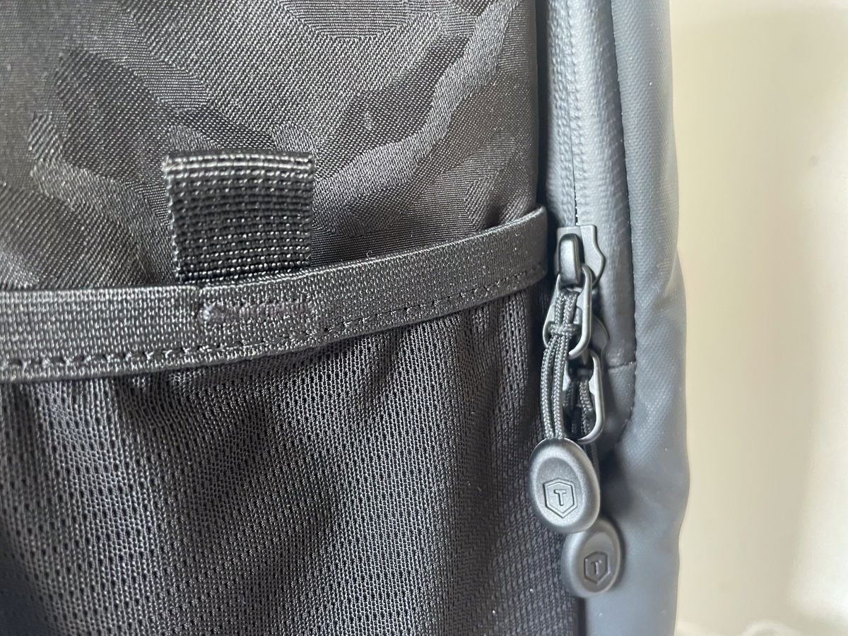 Zipper tags