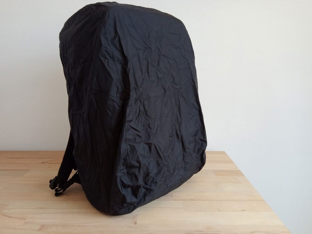 Backpack with rain cover