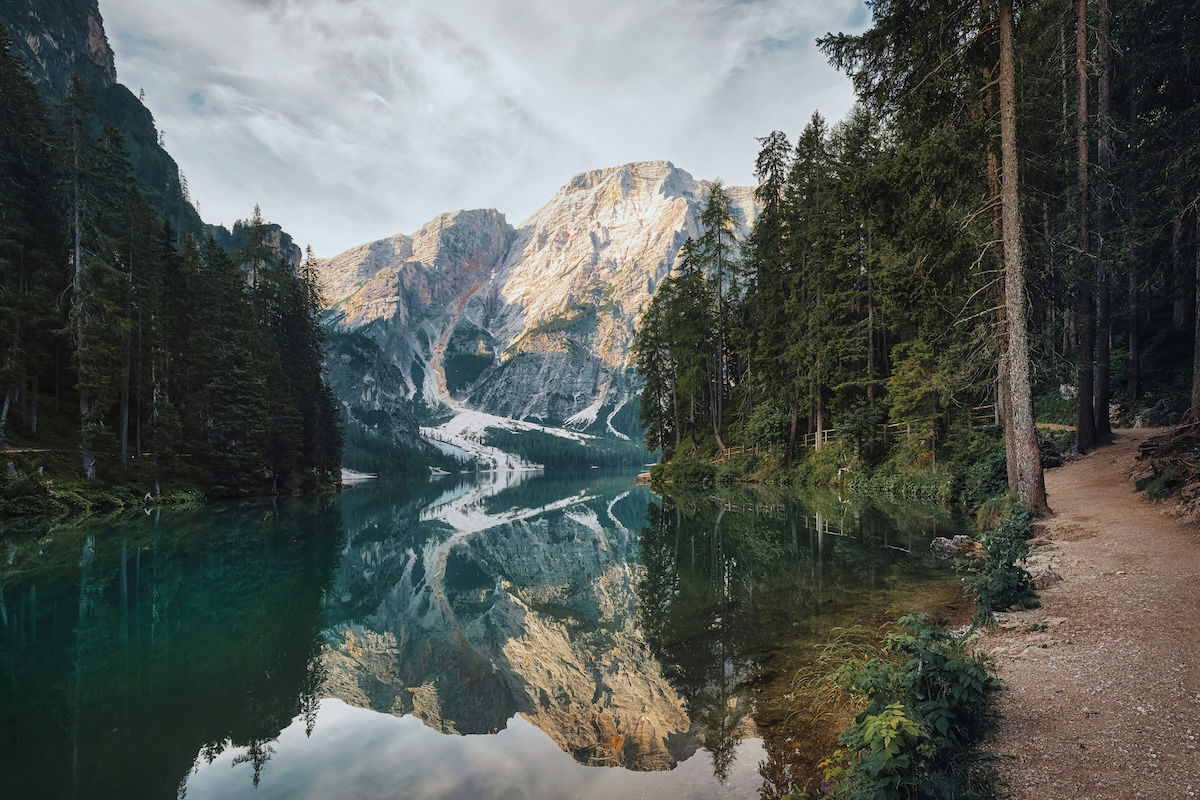 A mountain and lake lanscape shot with a narrow aperture for a deep depth of focus