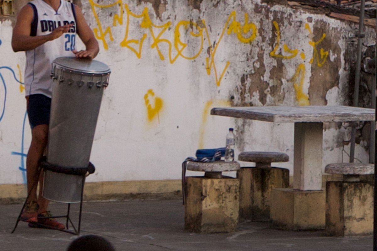 inPixio RAW processing crop of a man playing drum