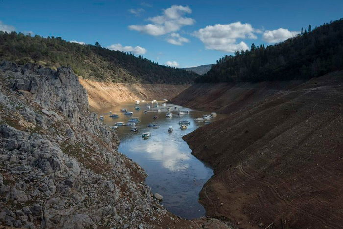 Dried up reservoir